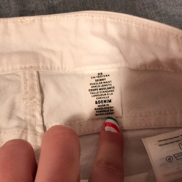 Medium Rise White Skinny Jeans - Picture 3 of 3